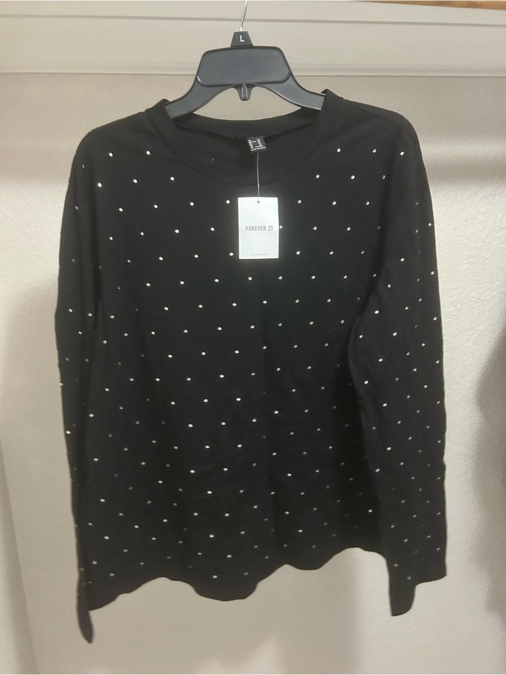 🖤Forever 21 Black Long-Sleeve Studded T-shirt🖤